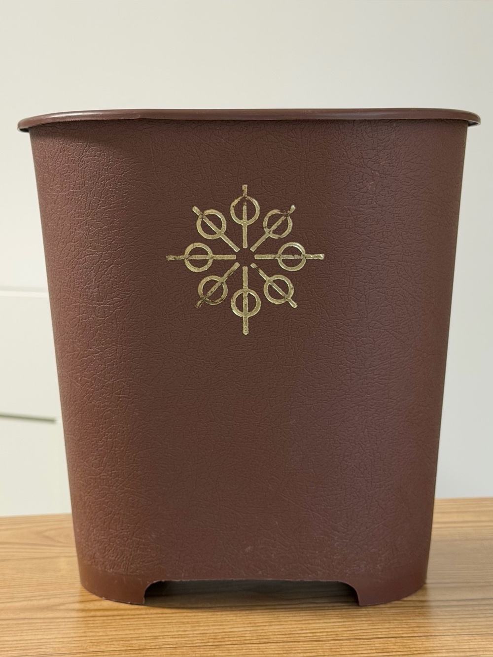 Vintage Mid Century Brown Wastebasket Trash Bin Gold Metallic Star